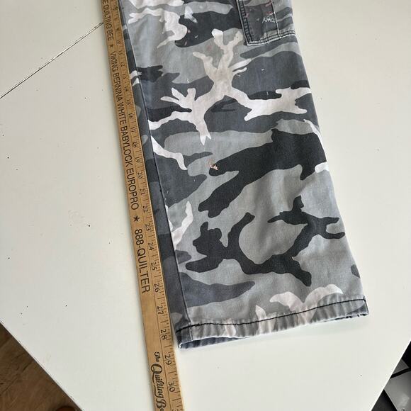 VTG Y2K Interstate pants camo cargo size 26-28 gray white black - Picture 7 of 12
